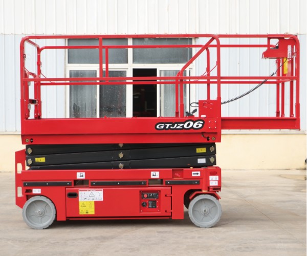 成安自行走升降机